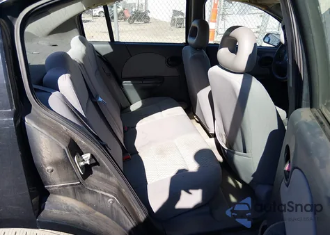 2005 Saturn Ion 2 z USA, uszkodzony, nr VIN 1G8AJ52F25Z182085